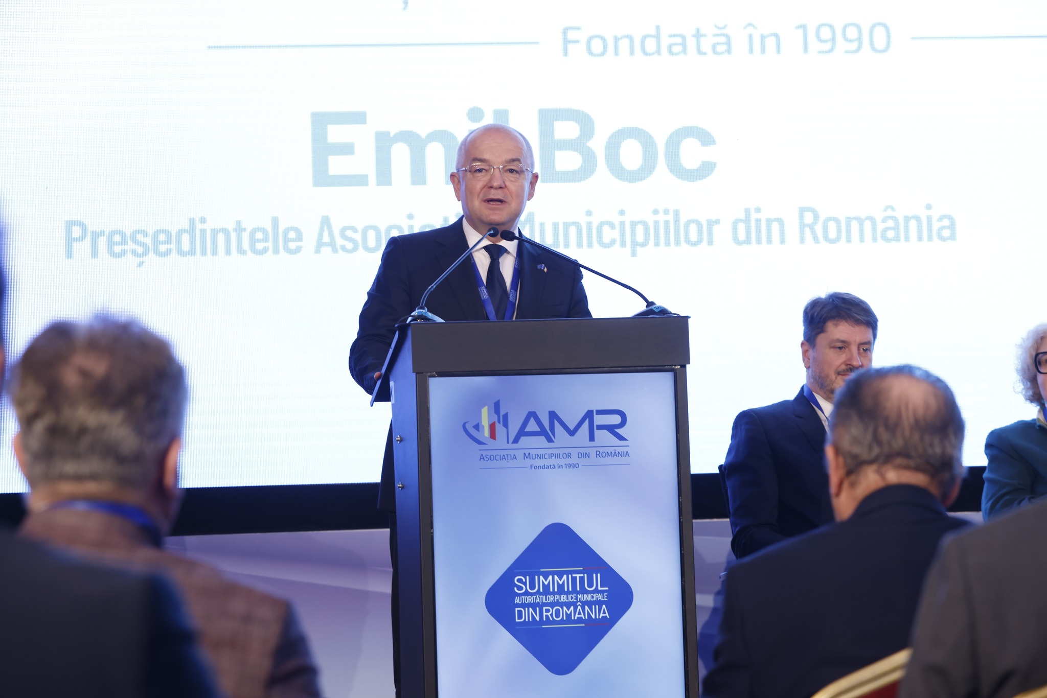 „România se sufocă și suntem în pericol de a se ajunge la o paralizie a administrației”
