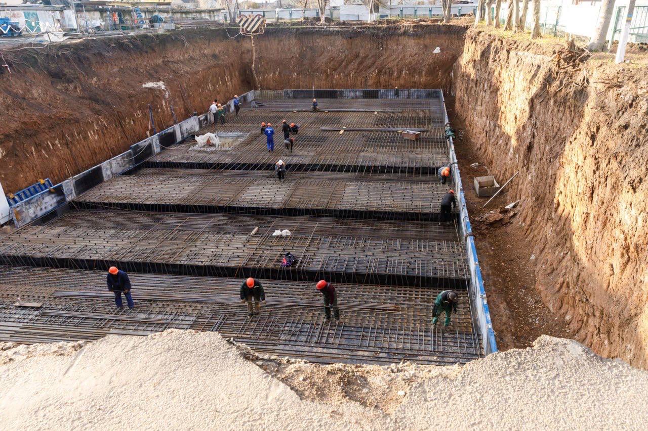 Școala subterană în construcție în Ucraina / Foto: Twitter -  Jürgen Nauditt