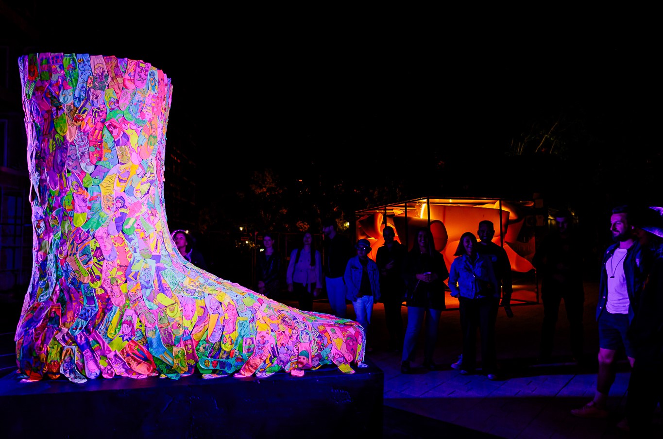 Instalația „Talk Socks” care a fost expusă și la Timișoara/ Foto: Lights On Romania - Facebook