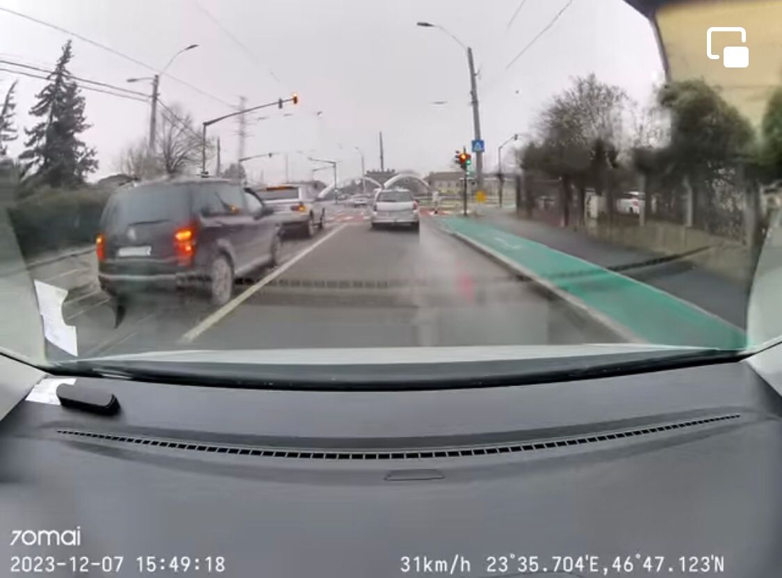 „Schemă” la semafor în Cluj / Foto: Info Trafic Cluj-Napoca - grup Facebook