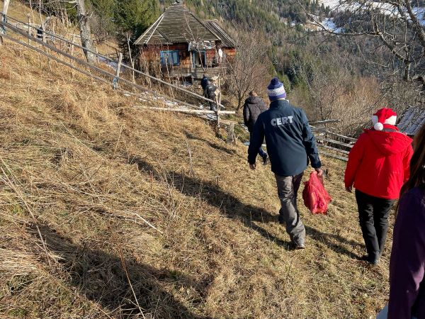 Sute de familii din Apuseni au fost vizitate de voluntarii CERT Transilvania/ Foto: CERT Transilvania - Facebook