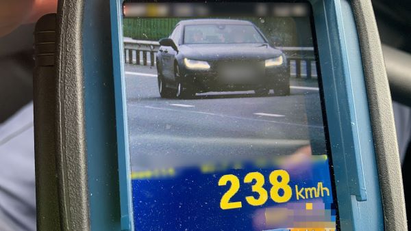 Șofer prins cu peste 200 km/h pe A3/Foto: IPJ Cluj