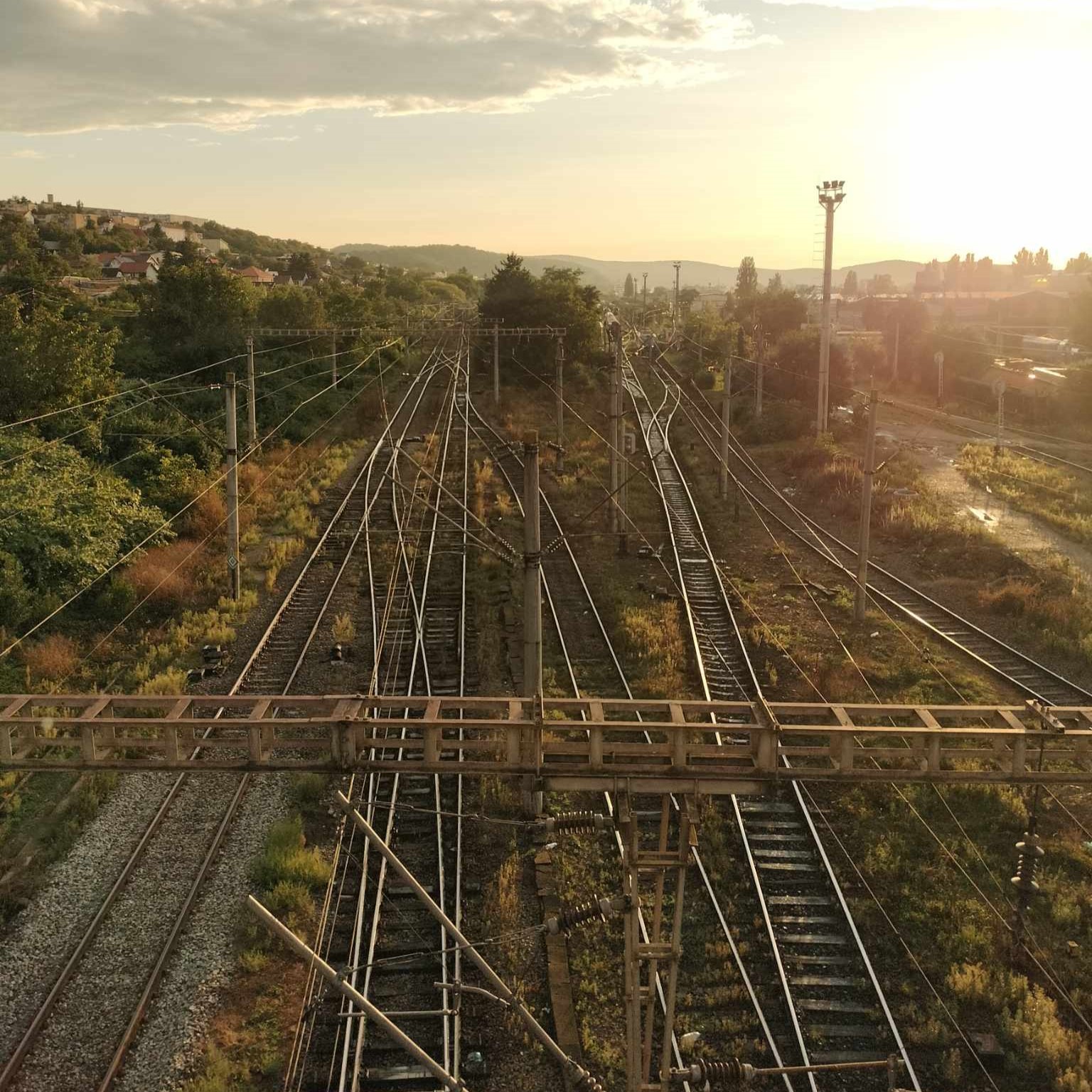 Circulația trenurilor pe ruta Cluj-Oradea se suspendă de anul viitor! FOTO: Eliza Lucaciu/ monitorulcj.ro