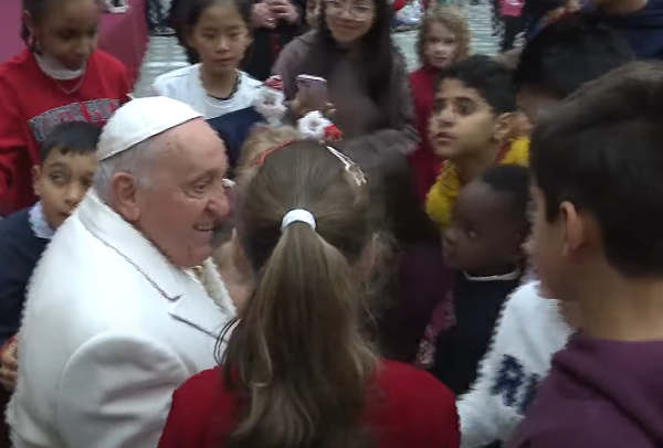 Papa Francisc a împlinit duminică 87 de ani