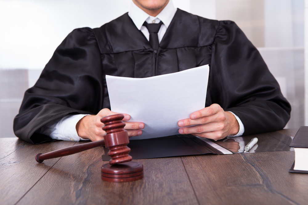 Un bărbat a amenințat patru judecători din Constanța