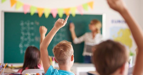 Elevii se întorc luni la cursuri Foto: Facebook Ministerul Educației