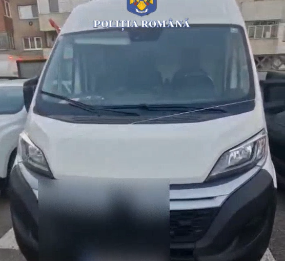 O autoutilitară căutată de autoritățile din Austria a fost depistată pe raza județului Cluj/ Foto: IPJ Cluj