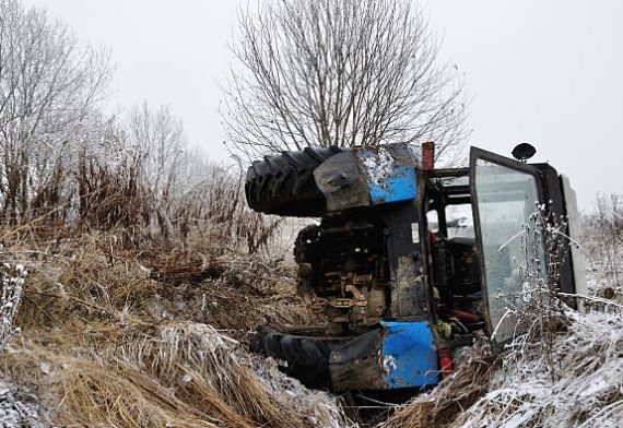 Un bărbat din localitatea Valea Caldă a murit prins sub tractor/Foto: pixabay.com