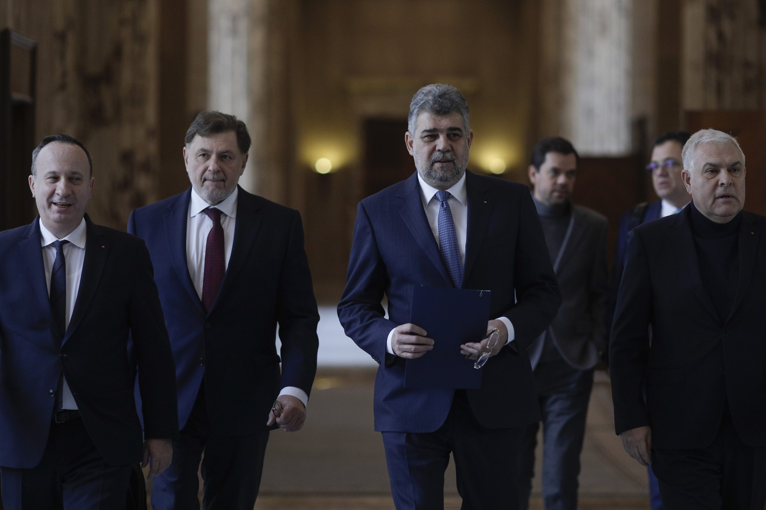 Partidele au cheltuit în 2023 mai mulți bani decât au primit. FOTO: Inquam Photos/ Octav Ganea