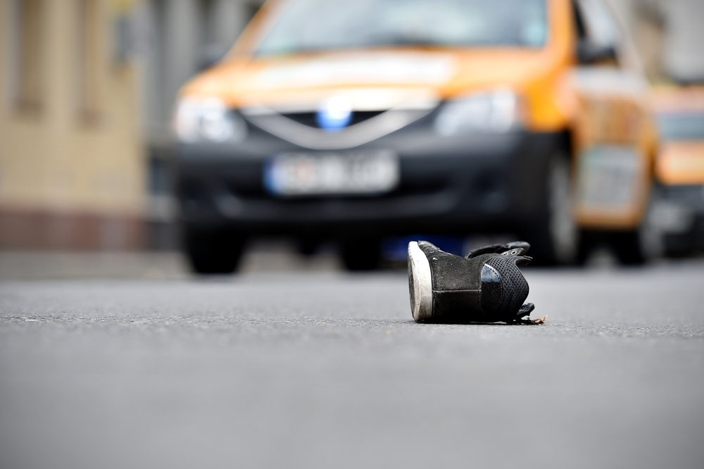 Adolescentă lovită de mașină pe o stradă din Cojocna. FOTO: Depositphotos.com