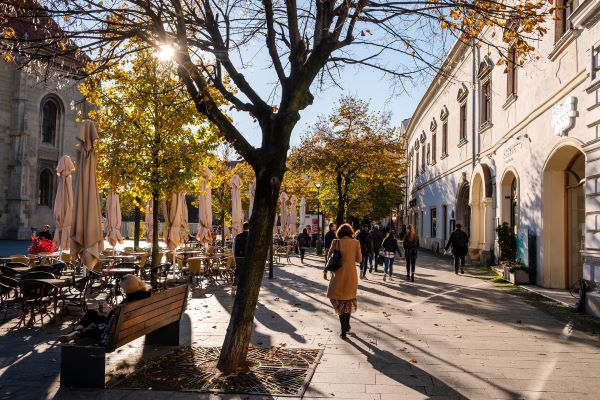 Salariul mediu net în județul Cluj a ajuns în luna decembrie 2023 la 6.199 de lei/ Foto: Emil Boc - Facebook
