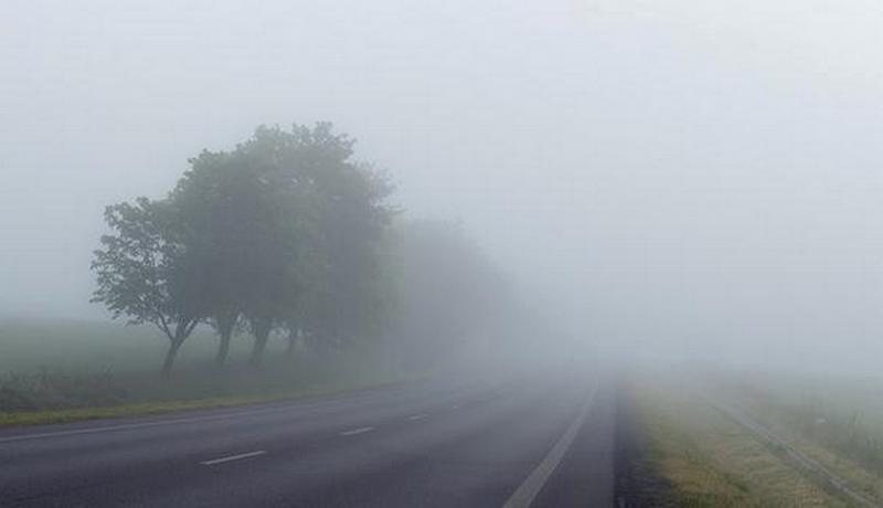 Cod galben de ceaţă densă şi gheţuş în cinci judeţe din Tansilvania