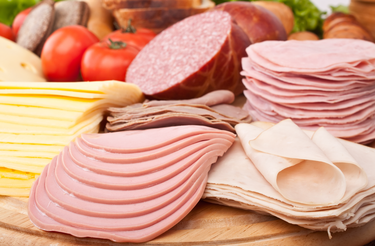 Care sunt cele mai sănătoase mezeluri. Explicațiile nutriționiștilor.