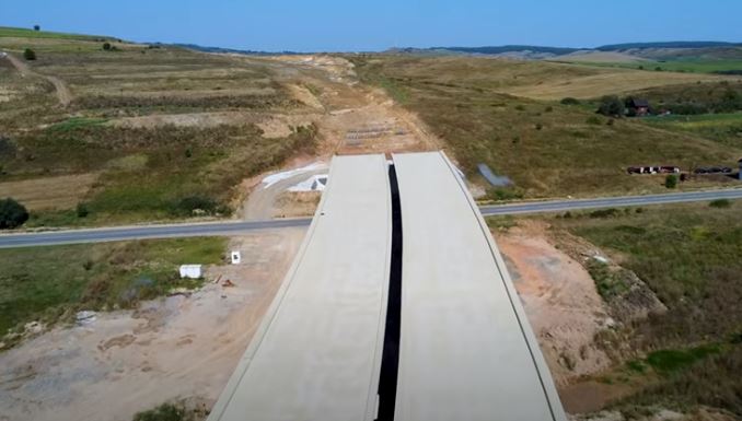Autostrada A3 Nãdãșelu – Mihãiești/Modificare traseu Mihãiești - Topa Micã Foto: Raul Pristopan youtube.com