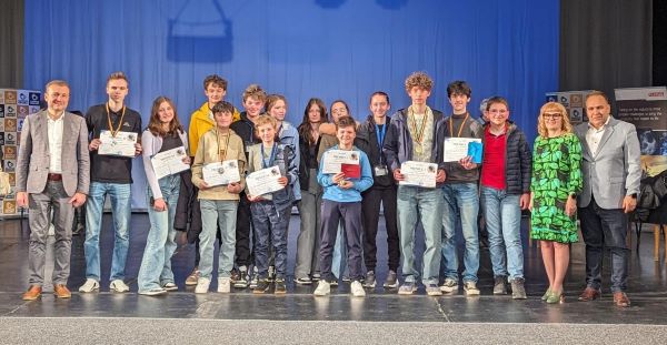 Cei mai buni elevi clujeni la matematică din județul Cluj au participat la Concursul interjudețean de matematică „Grigore Moisil” organizat la Oradea/ Foto: IȘJ Cluj