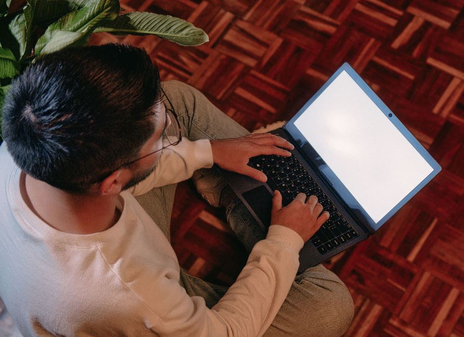 Unu din şase şcolari este afectat de hărţuire în mediul online (cyberbullying)/ Foto: pexels.com