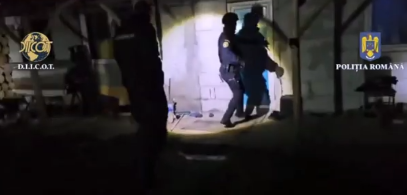 Percheziții în localități din Cluj