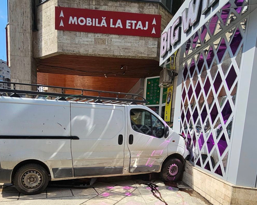 Accident rutier în cartierul Mărăști/Foto: Info Trafic jud. Cluj Facebook.com