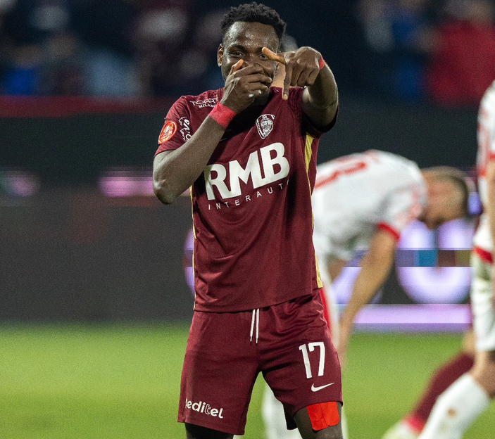CFR Cluj nu renunță la Philip Otele. Sursă foto: Facebook/ otbal Club CFR 1907 CLUJ