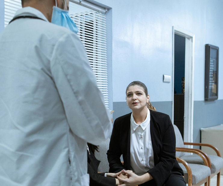 Rafila afirmă că se lucrează la o strategie care să limiteze trimiterea pacienţilor de la stat la privat/Foto: pexels.com