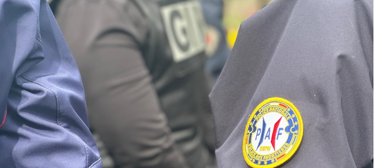 Polițiștii din Franța patrulează străzile orașului. Sursă: Police Nationale / Facebook