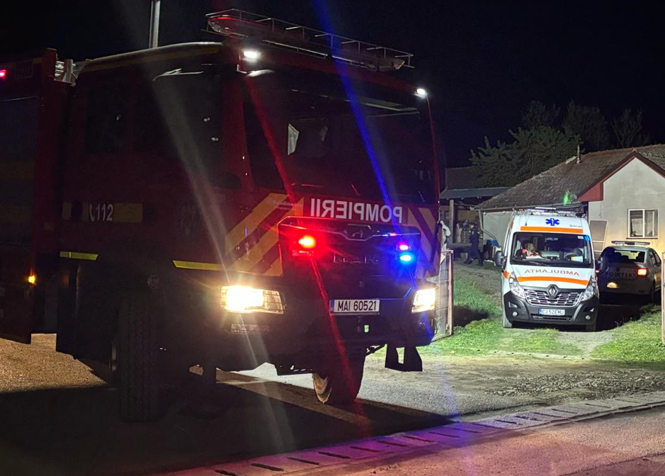 O femeie din localitatea clujeană Moldovenești a murit în urma unui incendiu ce i-a cuprins casa/Foto: ISU Cluj