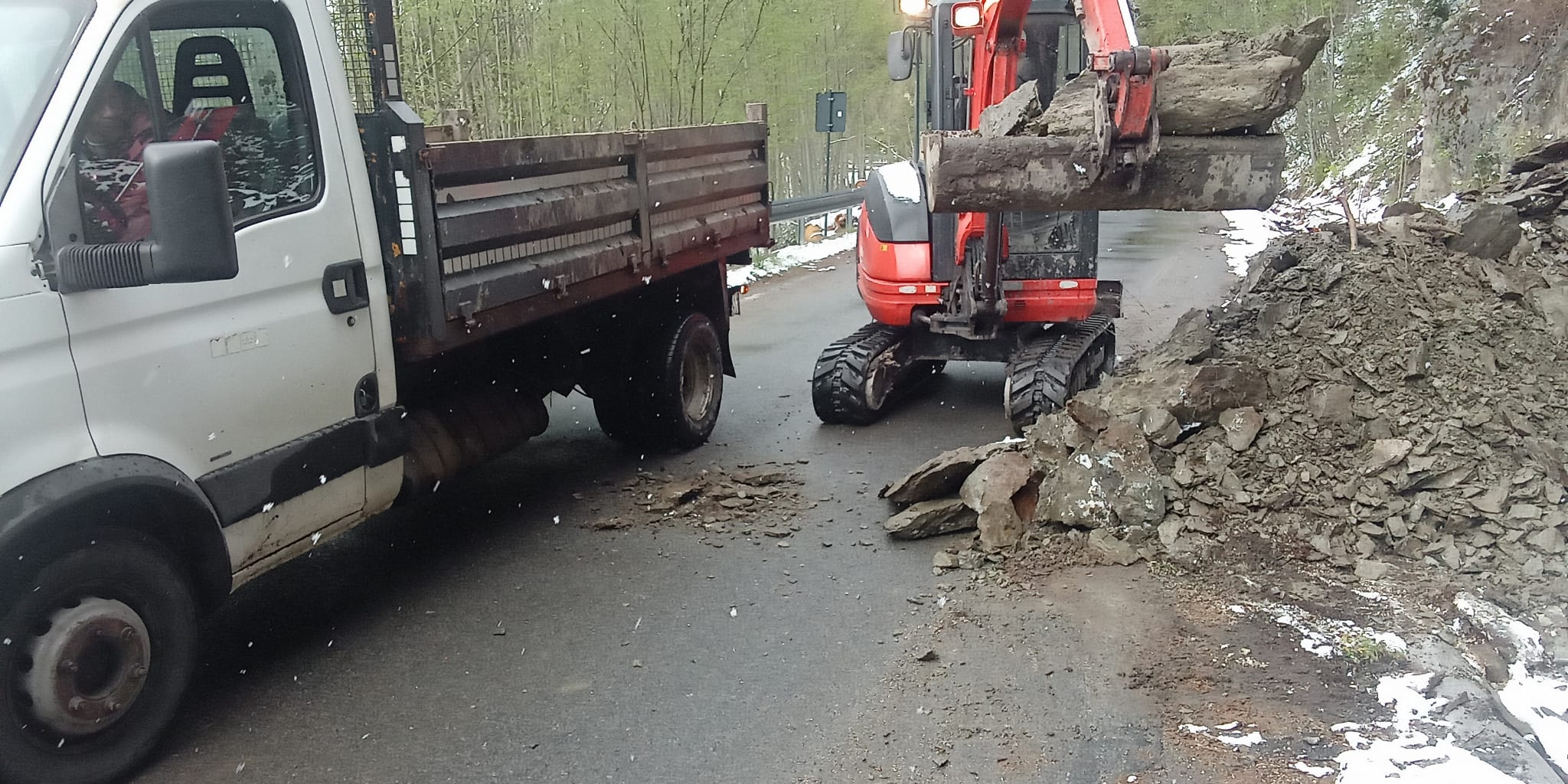 Lucrări pe DJ 763 Doda Pilii – Ic Ponor – limită cu județul Bihor. FOTO: CJ Cluj
