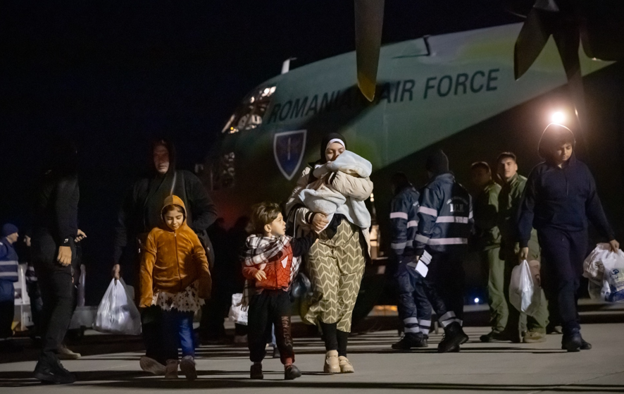 Nouă cetăţeni români au fost evacuaţi din Fâşia Gaza. Sursă foto: Facebook/ Ministerul Afacerilor Externe