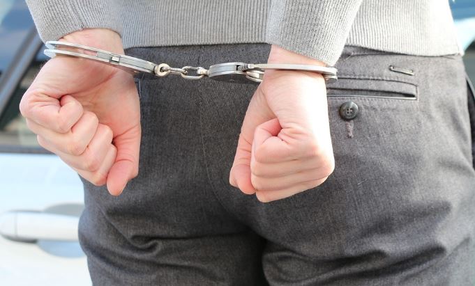 Halucinant! Un bărbat și-a ucis soția pentru că nu mai avea bani să-i plătească tratamentul medical. Sursă foto: Pixabay.com