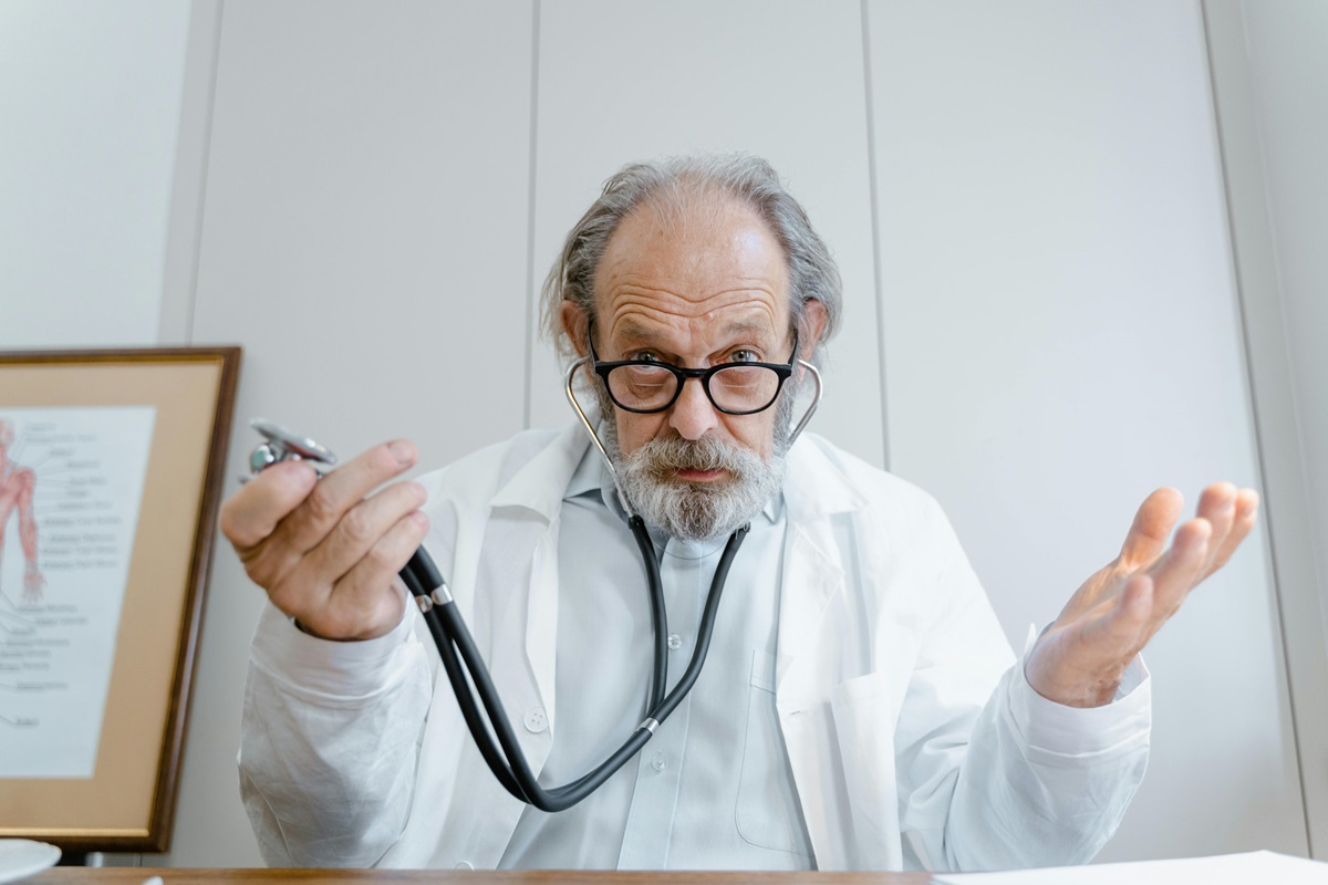Aproape 10 milioane de cazuri noi de demență se înregistrează în fiecare an. Foto: pexels.com