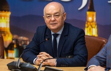 Emil Boc va candida din nou pentru fotoliul de primar al Clujului/Foto: Emil Boc - Facebook