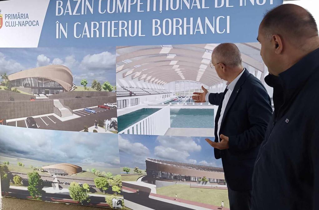 Emil Boc prezintă facilitățile Bazinului Olimpic din Borhanci