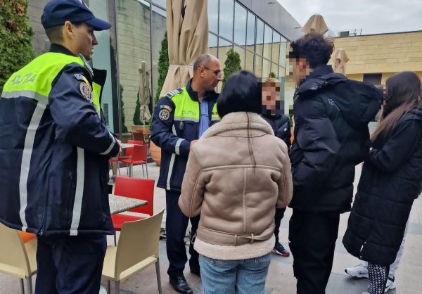 Polițiștii au prins zeci de elevi care lipseau de la ore fără motiv/ Foto: arhivă IPJ Cluj