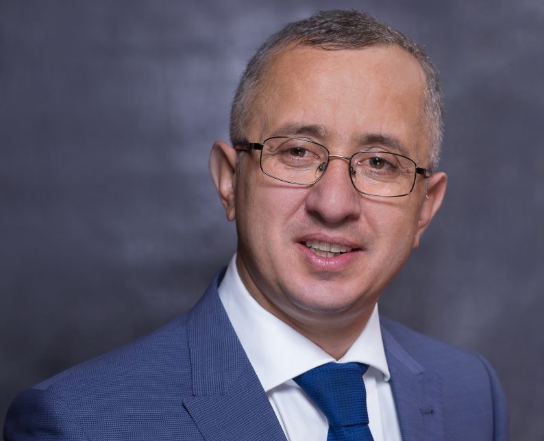 Președintele Academiei SRI