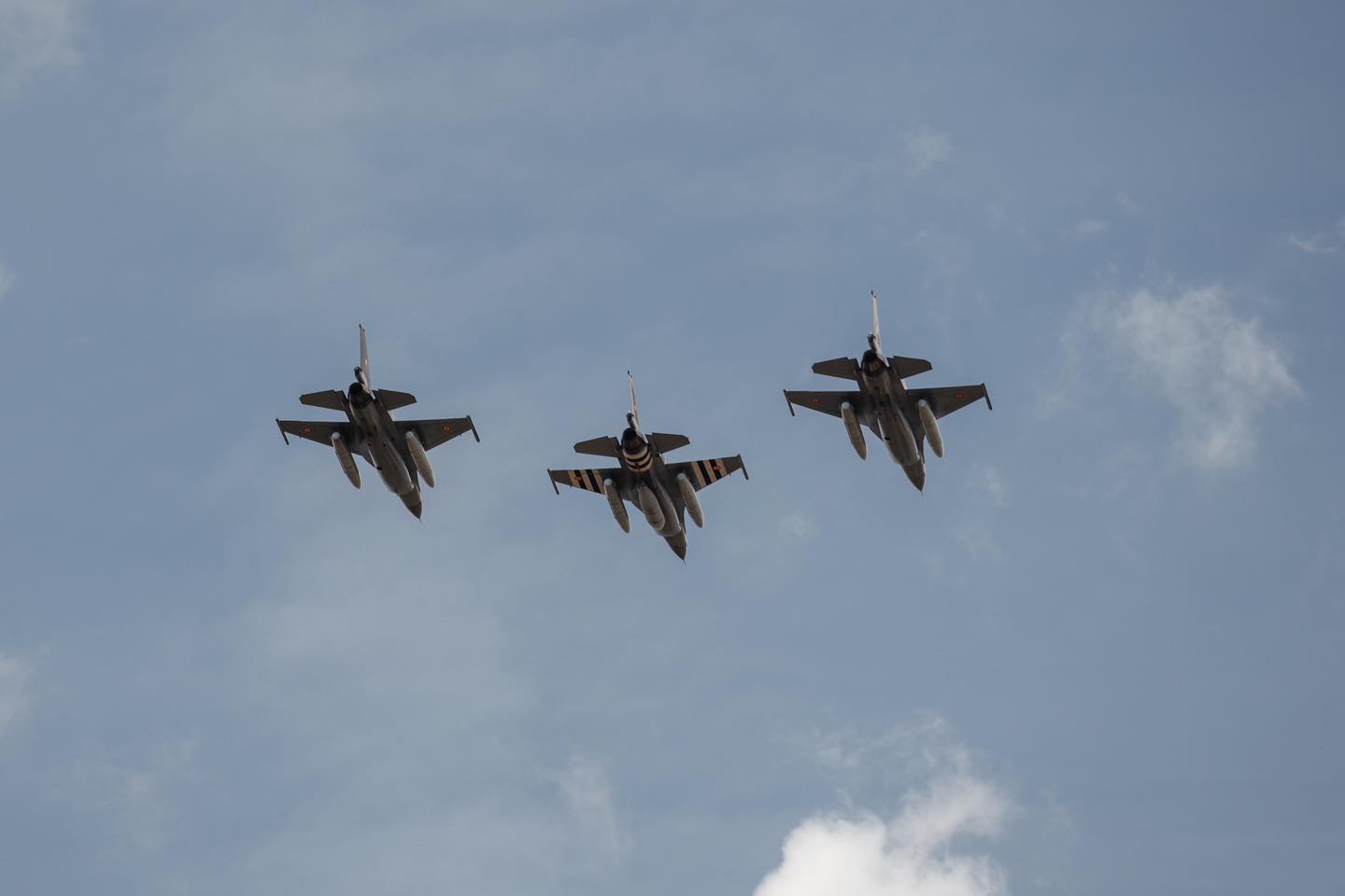 Trei aeronave F-16 din Norvegia
