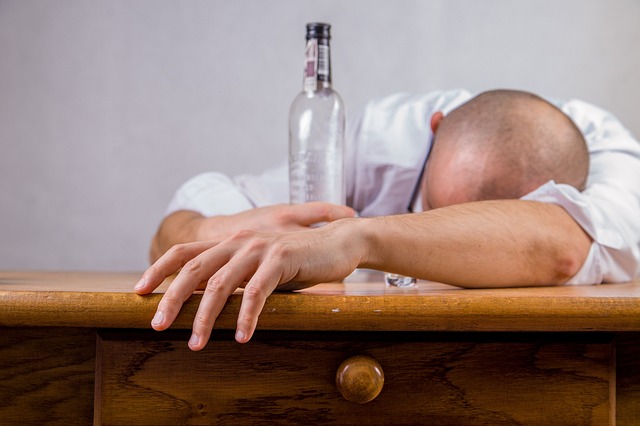 Una dintre cele mai grave situații care pot apărea atunci când se consumă alcool în exces este coma alcoolică