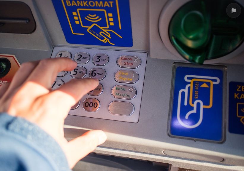 Bancomat aruncat în aer