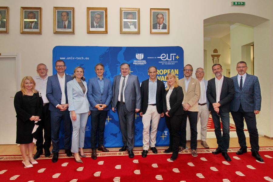 Sursa foto UTCN Cluj-Napoca - Delegația BMW Group