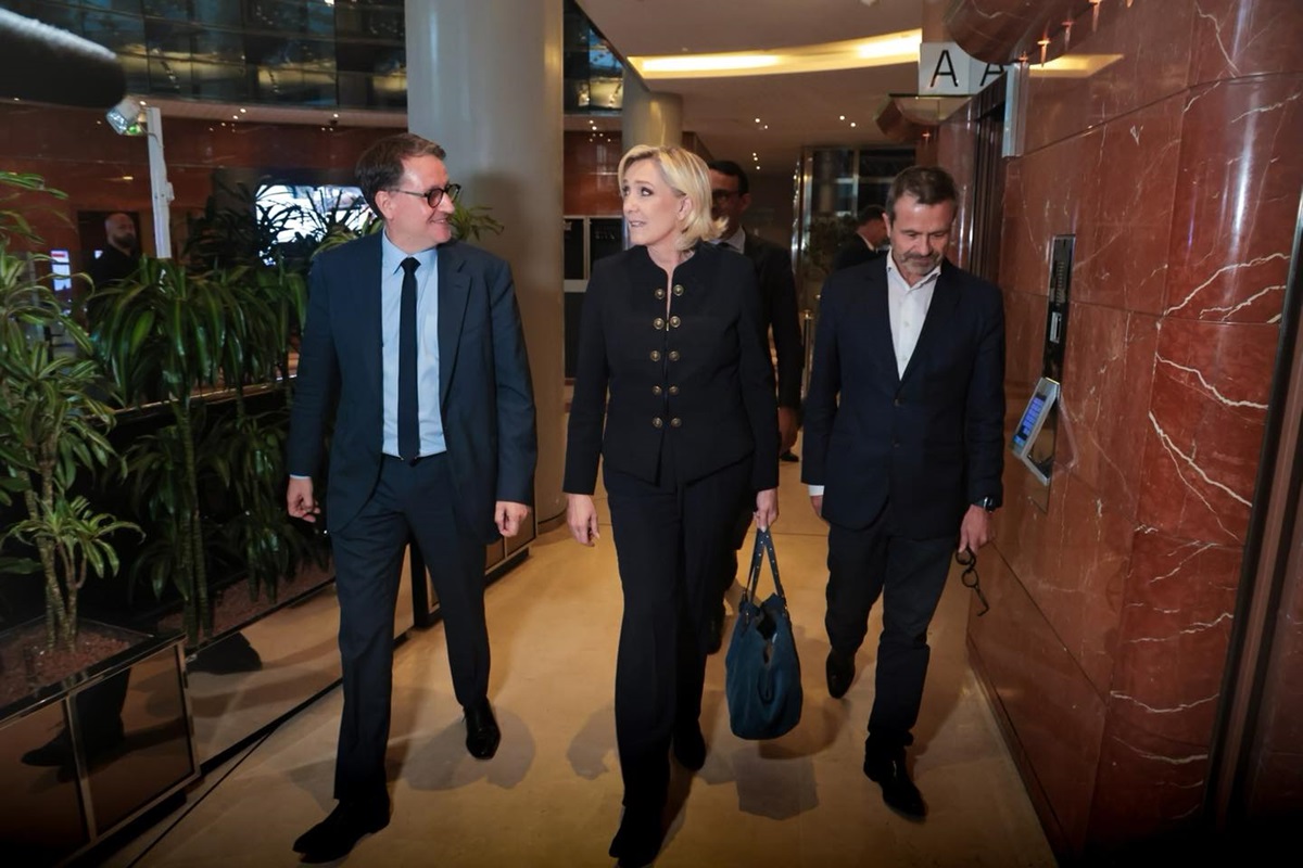 Marine Le Pen suferă o înfrângere neașteptată la alegerile din Franța. Foto: Marine Le Pen / Facebook