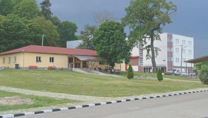 Două corpuri de clădire ale Spitalului de Boli Psihice Cronice din Borșa