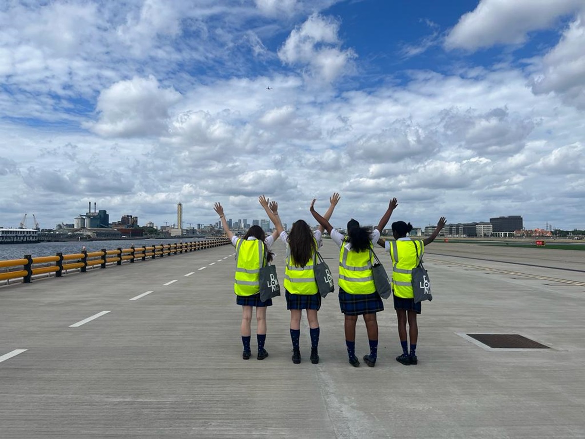 O serie de reguli încurcă turiștii când călătoresc cu avionul. Foto: London City Airport