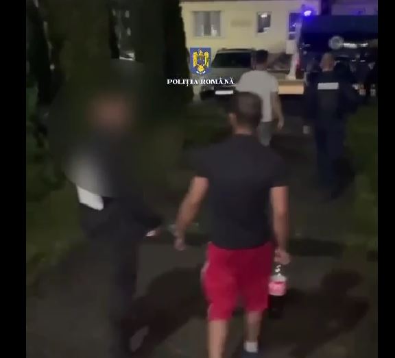 Minor constrâns să întrețină raporturi de natură sexuală