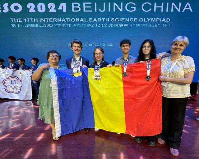Medalia de aur de la Olimpiada Internațională „Științele Pământului” vine din Beijing la Cluj | Foto: Ministerul Educației - România - Facebook
