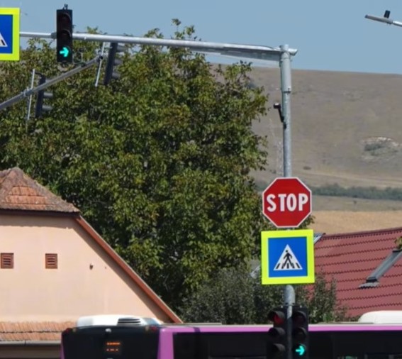 Semaforul de la intersecția străzii Dumitru Tăuțan cu Avram Iancu