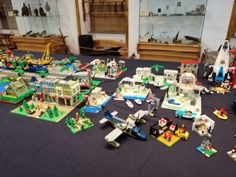 Expoziție de construcții Lego
