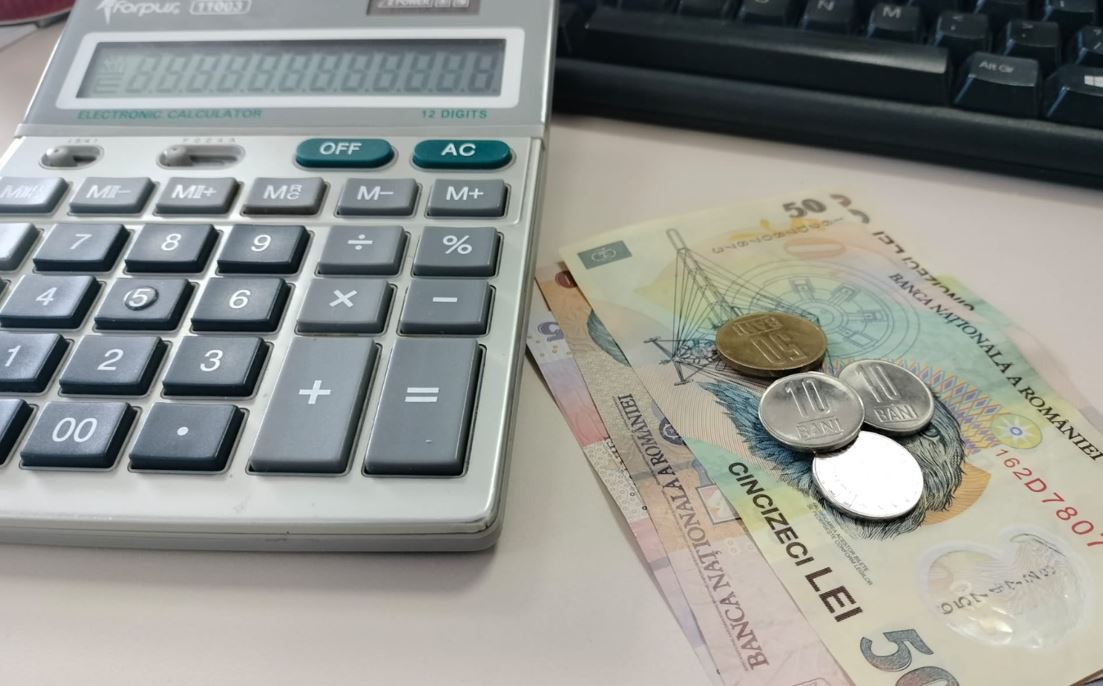 Deficitul bugetar se adâncește:  4