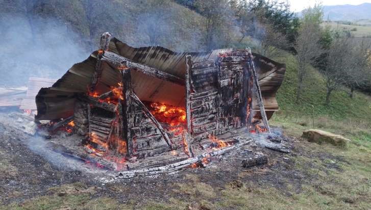 Un bărbat de 70 de ani şi-a pierdut viaţa