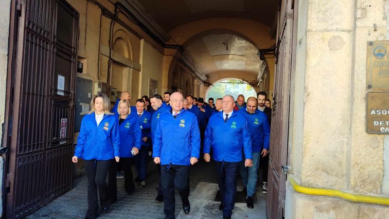 PNL Cluj a dat startul campaniei electorale pentru alegerile prezidențiale| Foto: Paula COPACIU - monitorulcj.ro