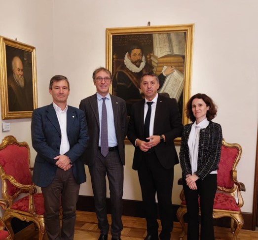 Întâlnire în Italia a rectorilor celei mai vechi universități din țară