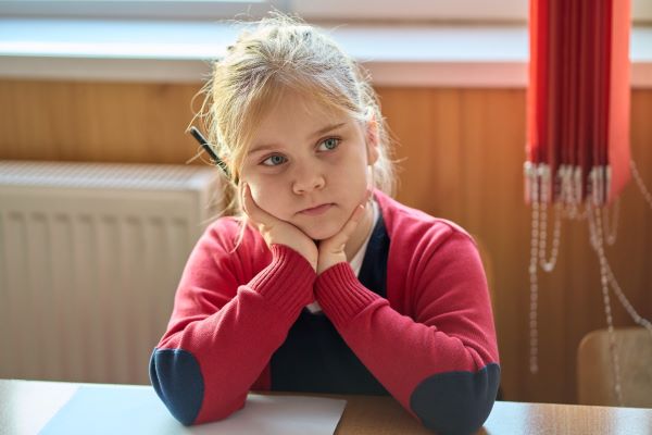 Menţinerea legăturii afective cu copiii rămaşi în ţară